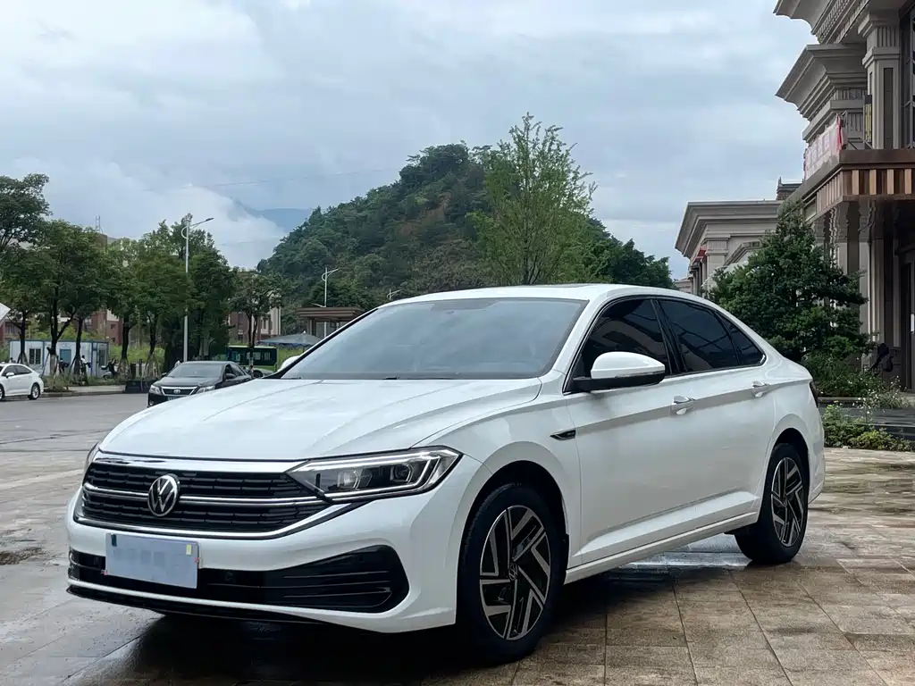 Volkswagen Sagitar
