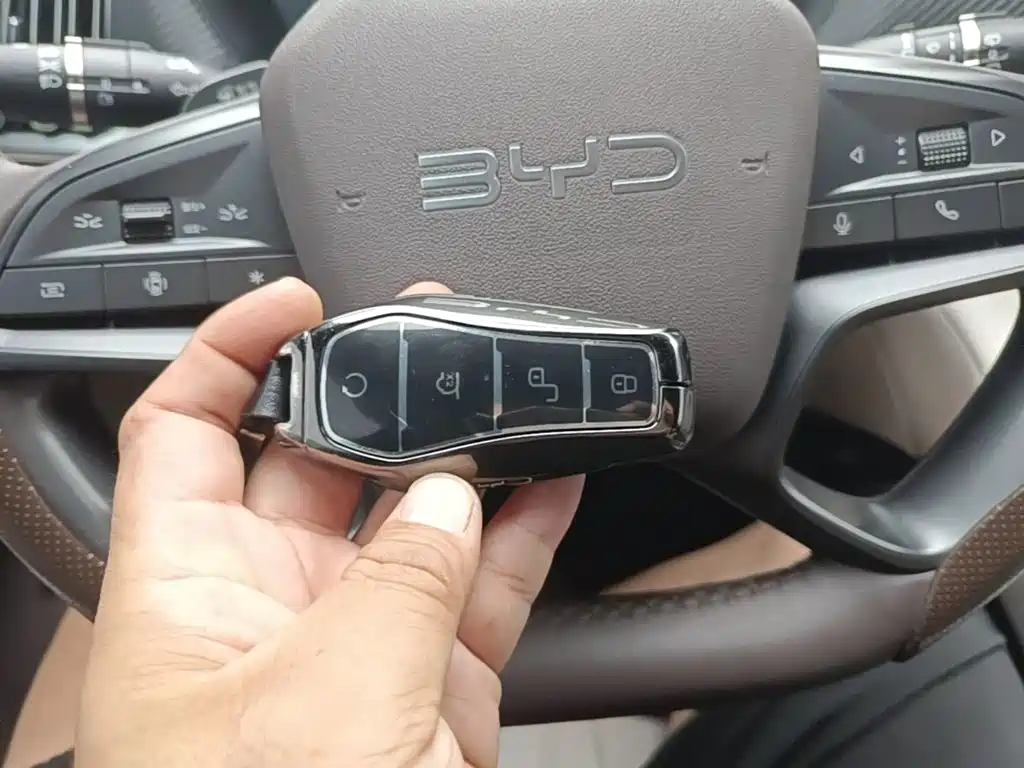 BYD PLUS New Energy — миниатюра 9