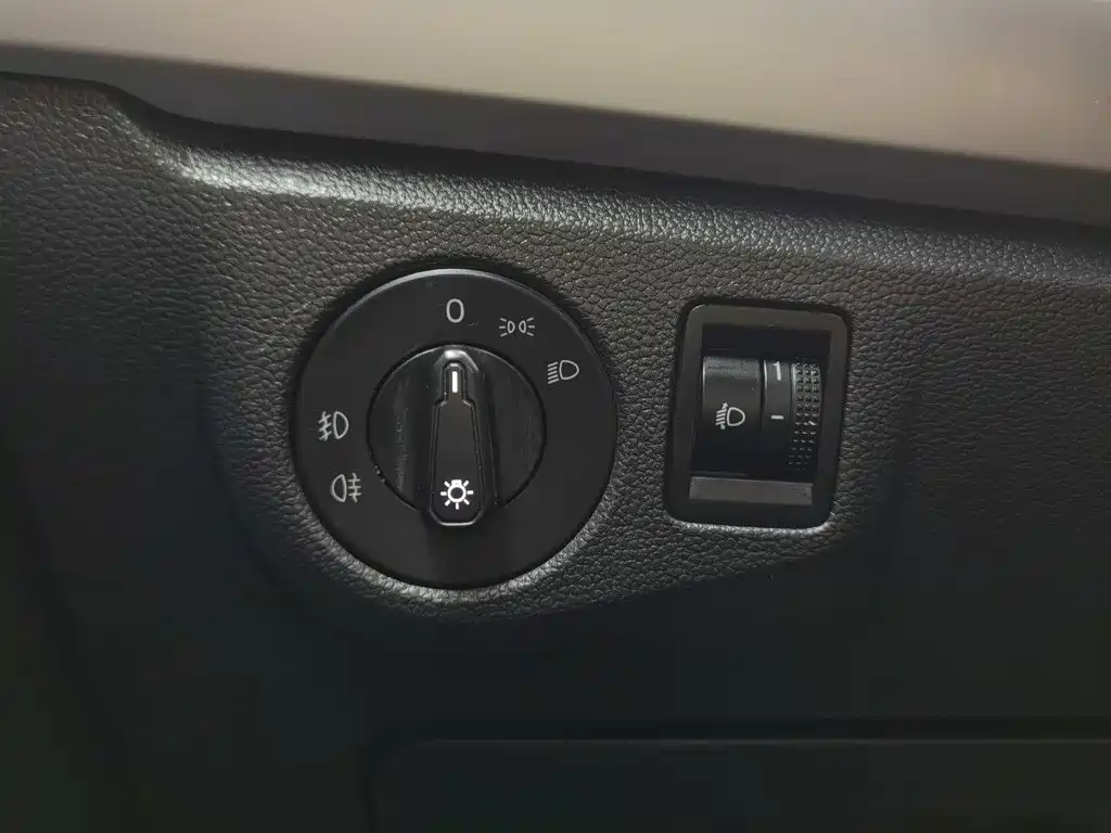 Volkswagen Lavida — миниатюра 21