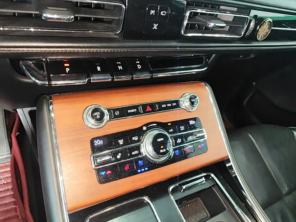 Lincoln Aviator (Import) — миниатюра 14