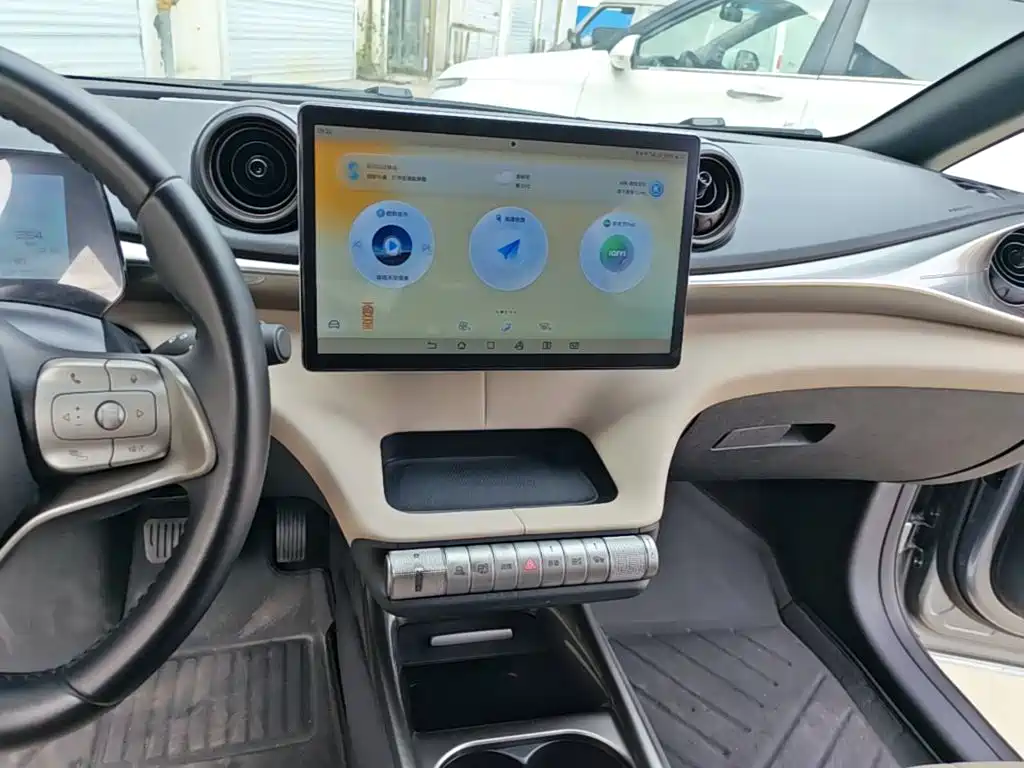 BYD Dolphin — миниатюра 13