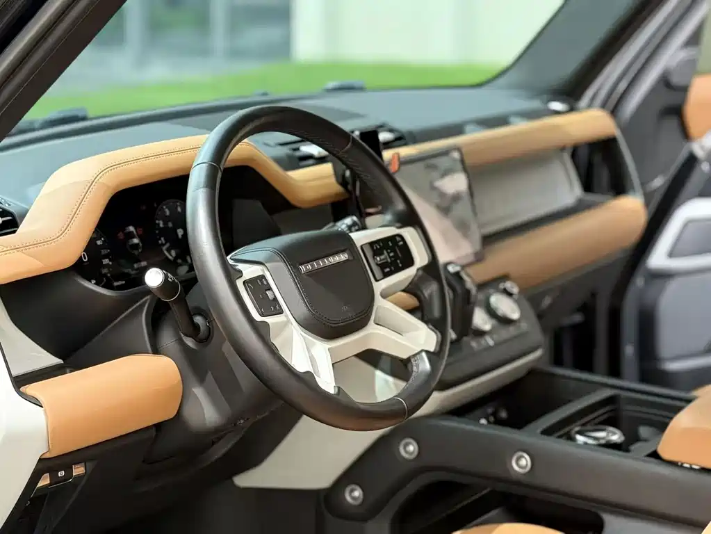 Land Rover Defender — миниатюра 8