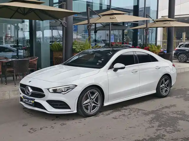MERCEDES-BENZ CLA