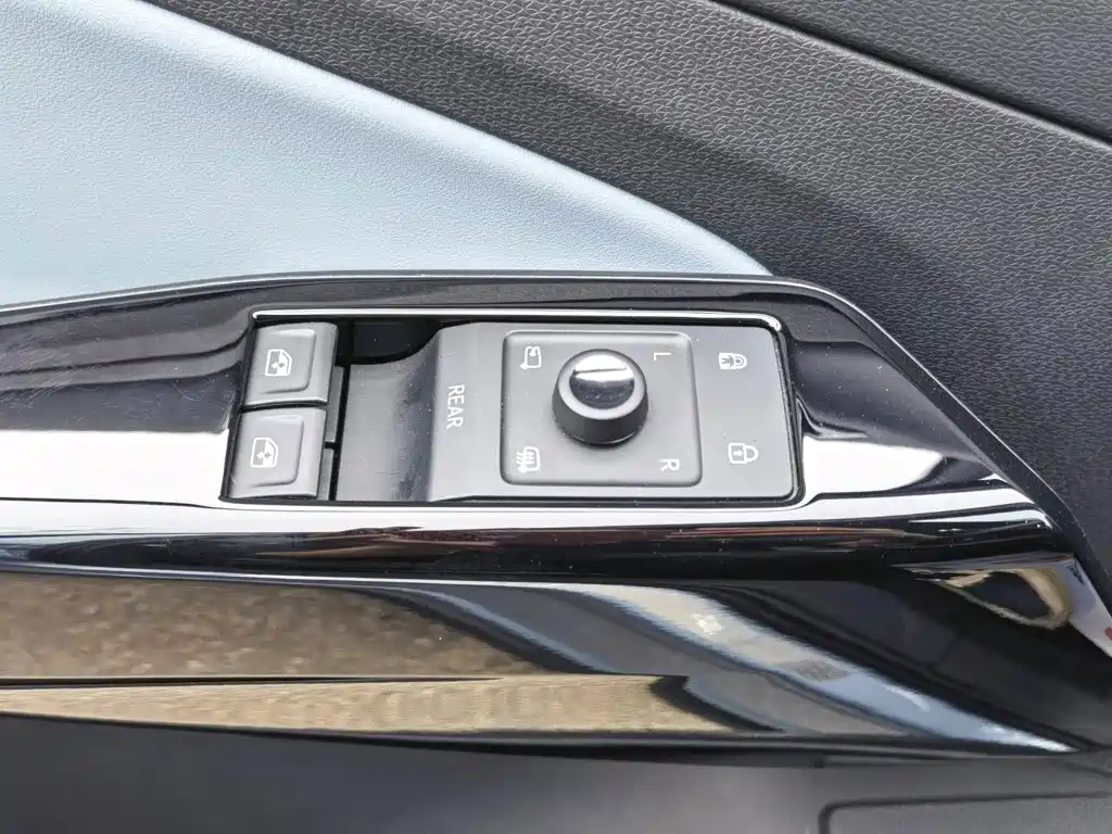 Volkswagen ID.4 X — миниатюра 29