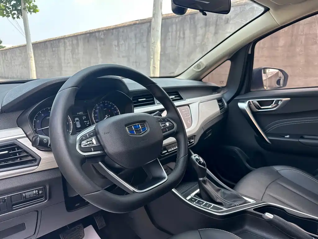 Geely Vision X3 1.5L CVT Premium Type, фото 5