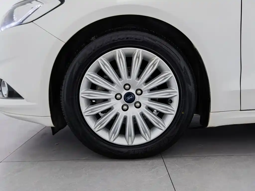 Ford Mondeo — миниатюра 17