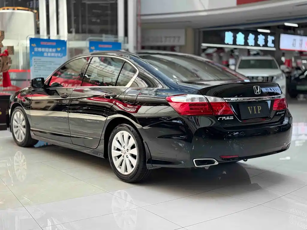 Honda Accord — миниатюра 7