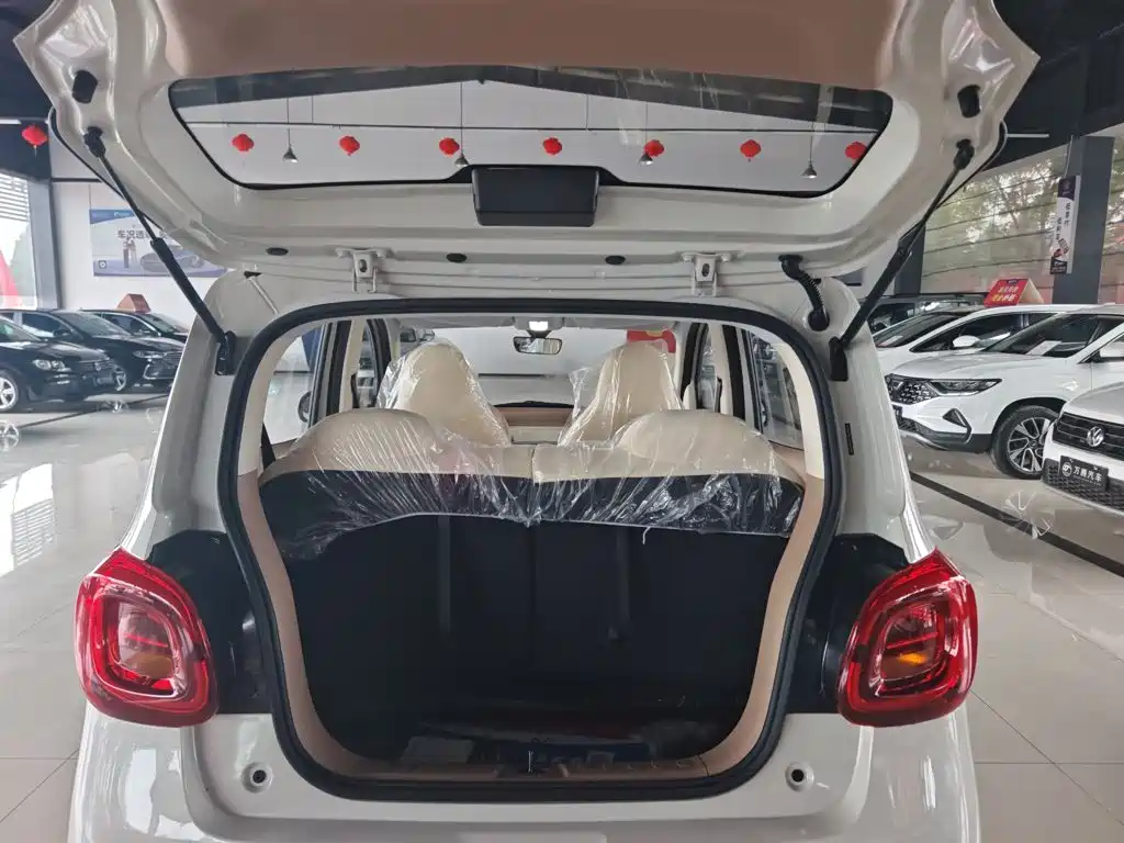 Wuling MINIEV — миниатюра 4