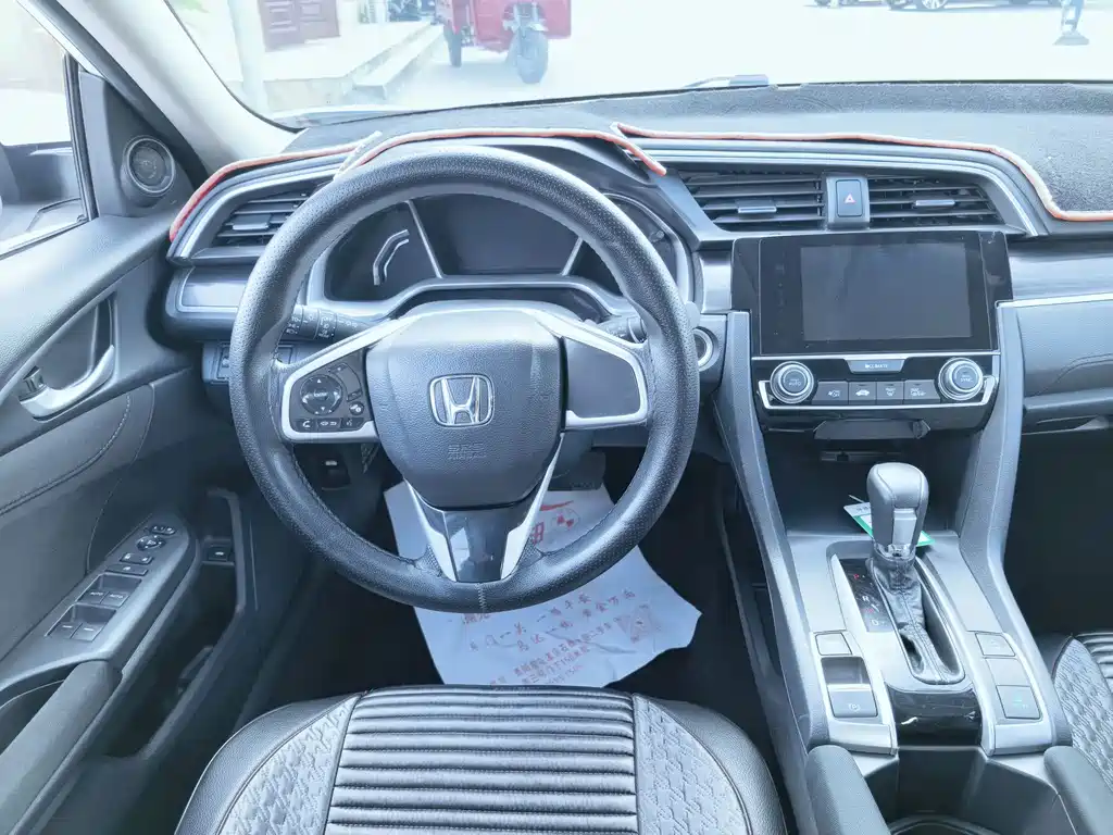 Honda Civic — миниатюра 12