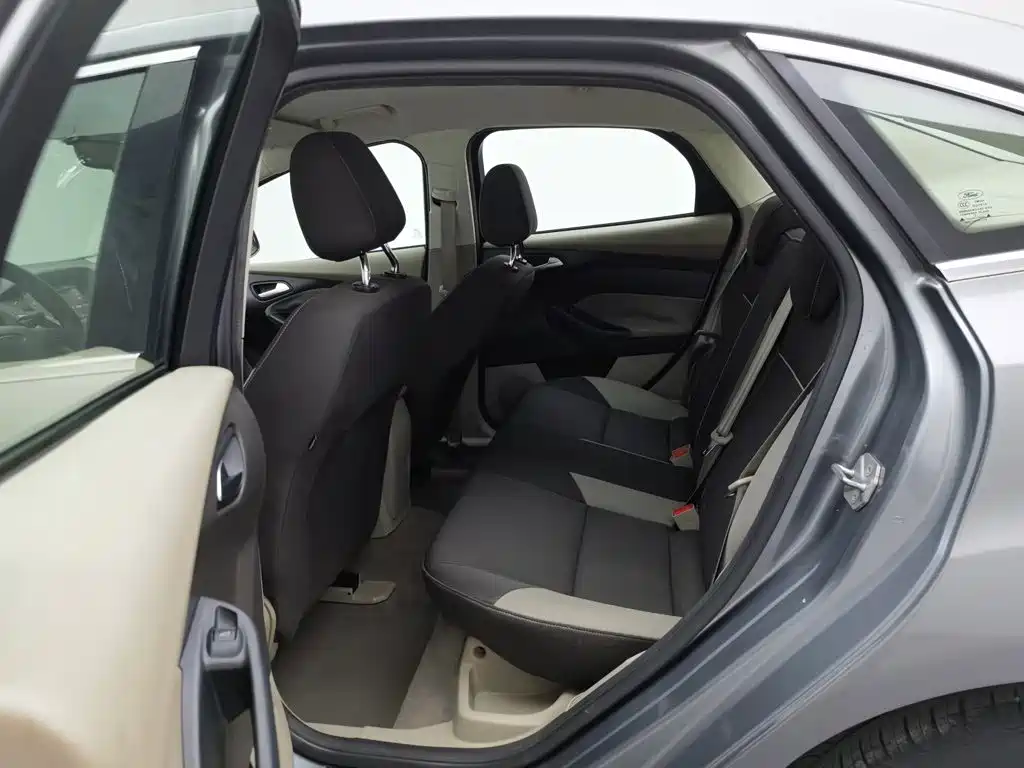 Ford Focus — миниатюра 15