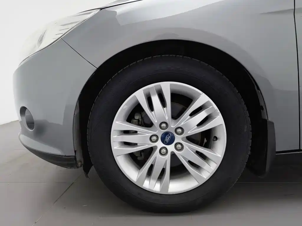 Ford Focus — миниатюра 17