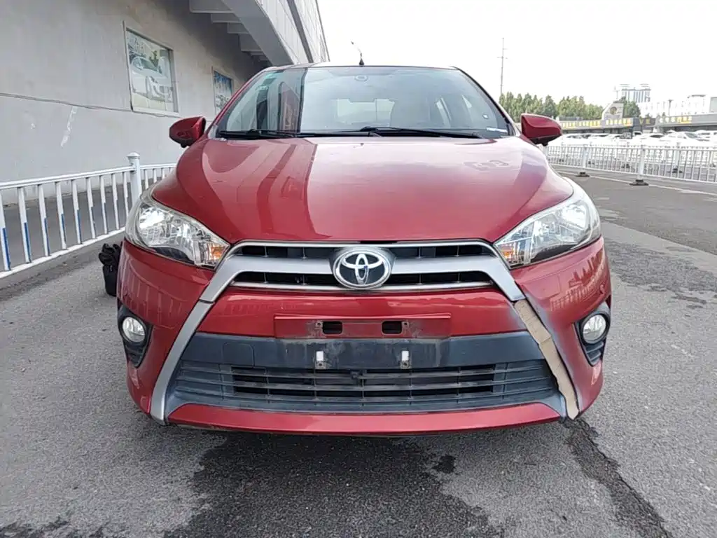 Toyota Yaris L — миниатюра 3