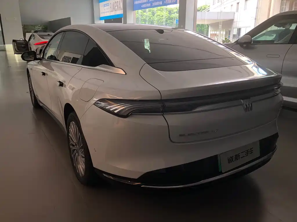 Buick Electra L7 — миниатюра 4