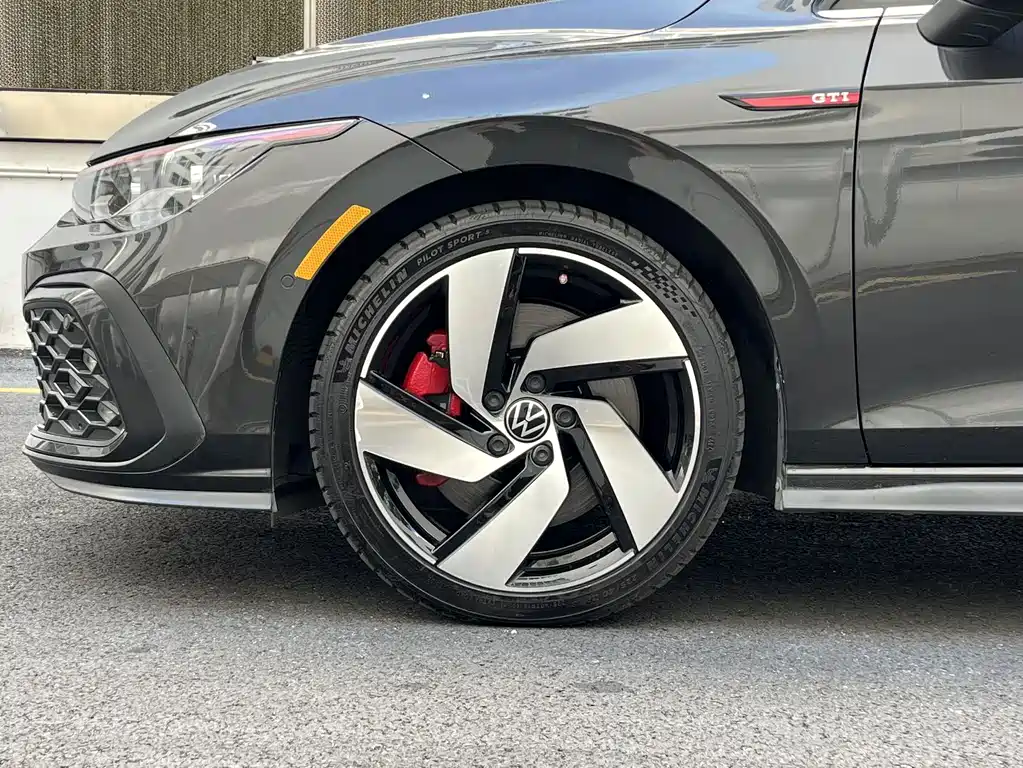 Volkswagen Golf GTI — миниатюра 14