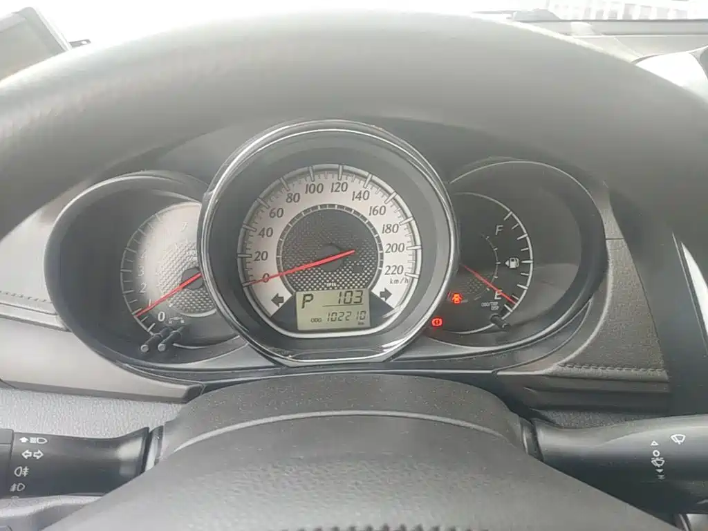 Toyota Yaris L — миниатюра 12