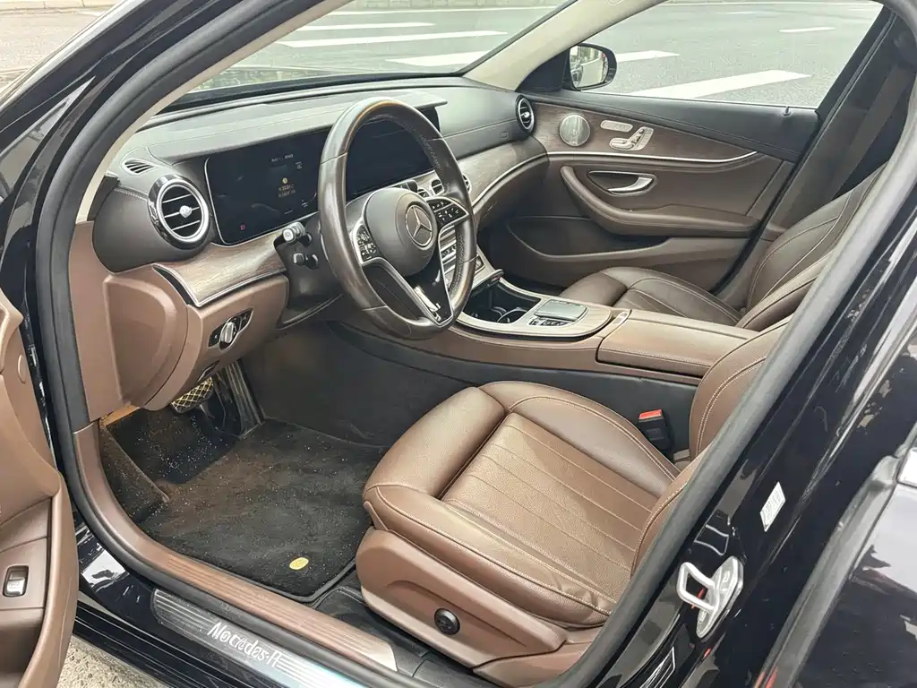 Mercedes-Benz E-Class E 2023 E 300 L Luxury