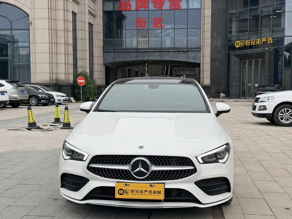 MERCEDES-BENZ CLA