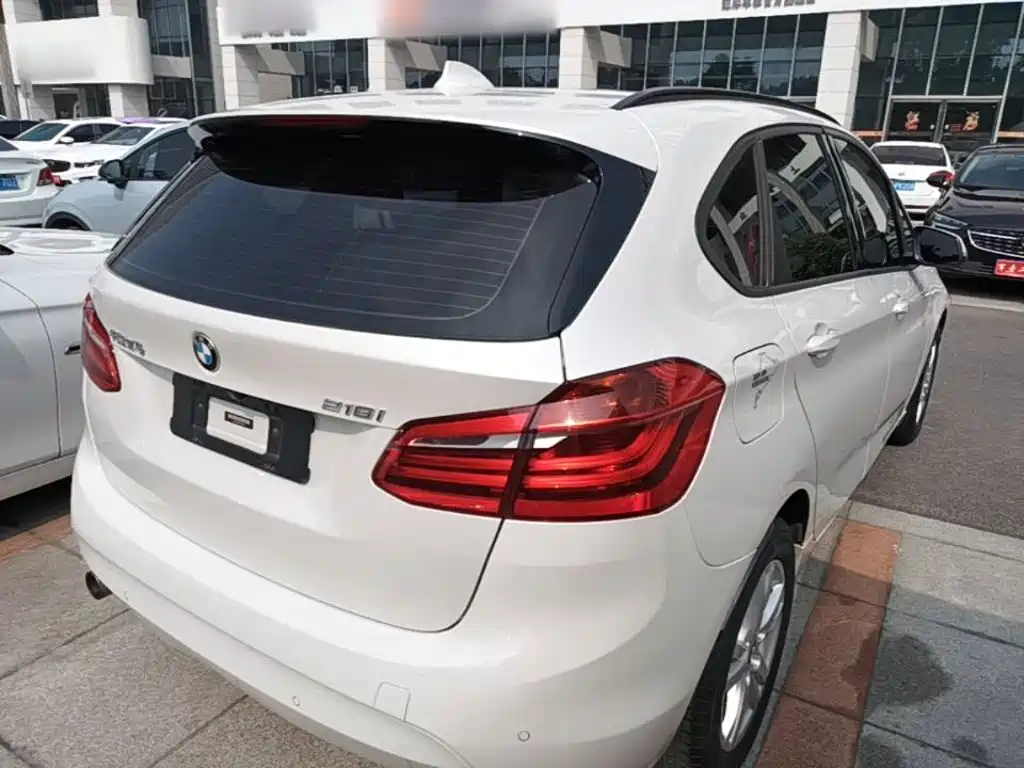 BMW 2 Series Active Tourer — миниатюра 7
