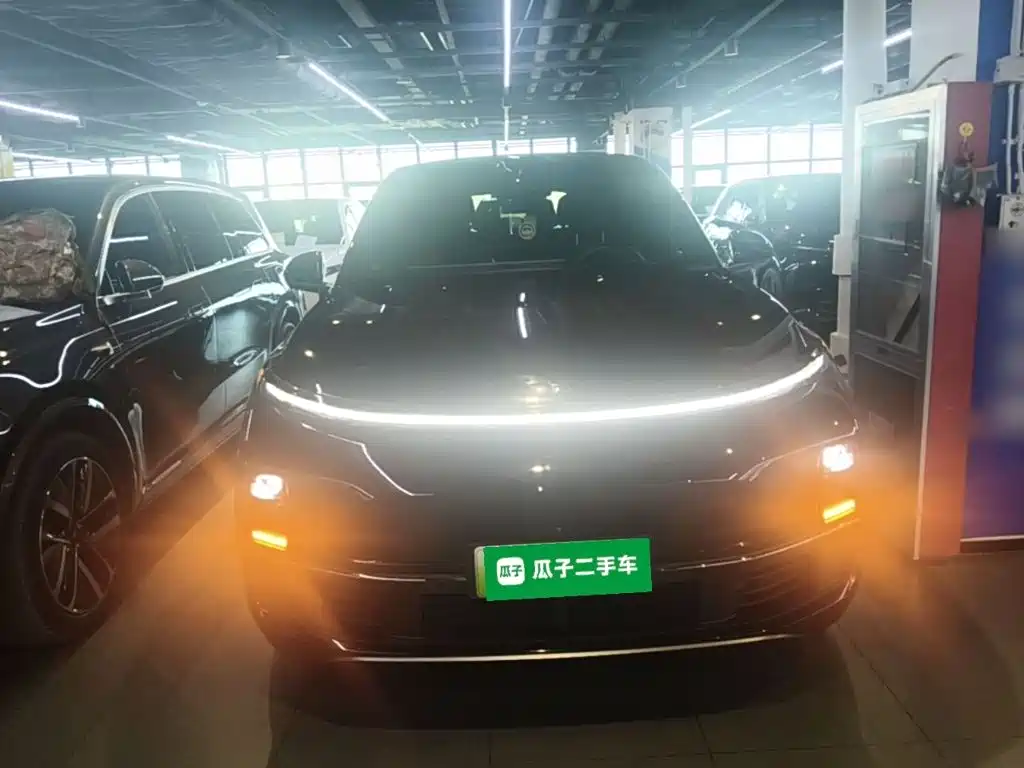 Li Auto Li L9 — миниатюра 3