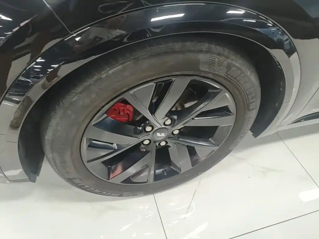 Li Auto Li L8 — миниатюра 23
