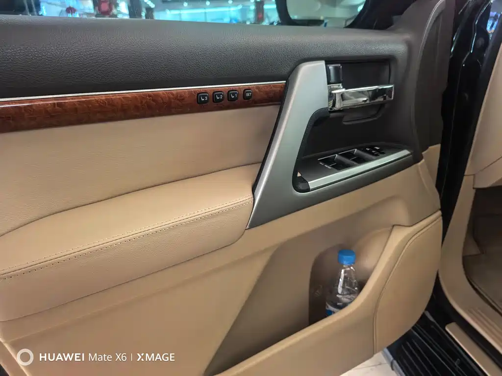 Toyota Land Cruiser 2012 4.6L AT VX-R
