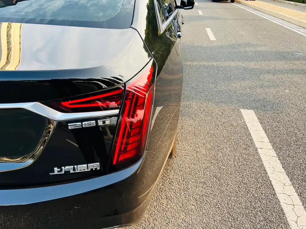Cadillac CT6 — миниатюра 12