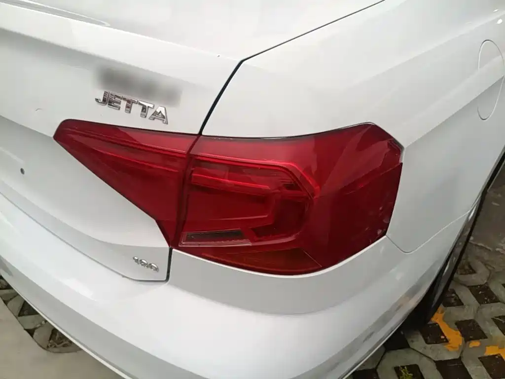 Volkswagen Jetta — миниатюра 8