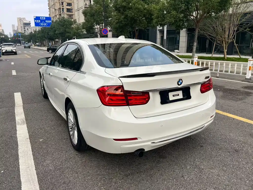 BMW 3 Series — миниатюра 7