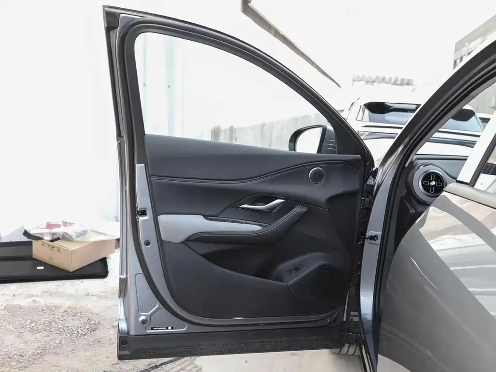 BYD Sealion 05 DM-i — миниатюра 10