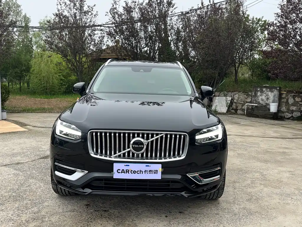 VOLVO  XC90