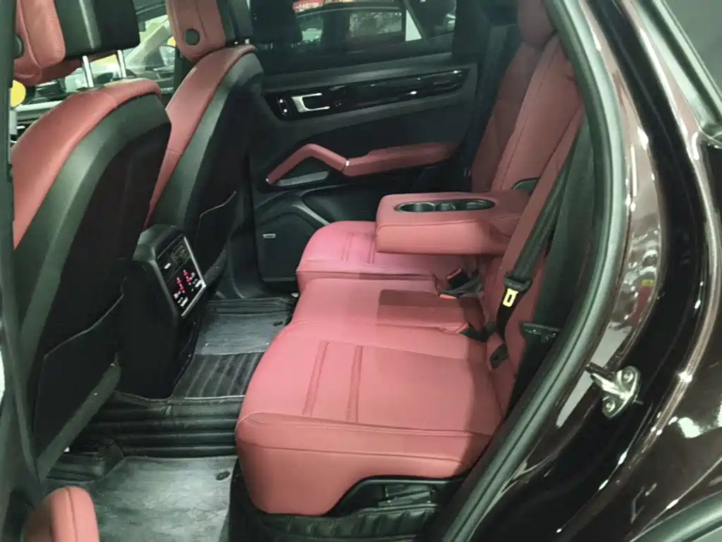 Porsche Cayenne — миниатюра 17