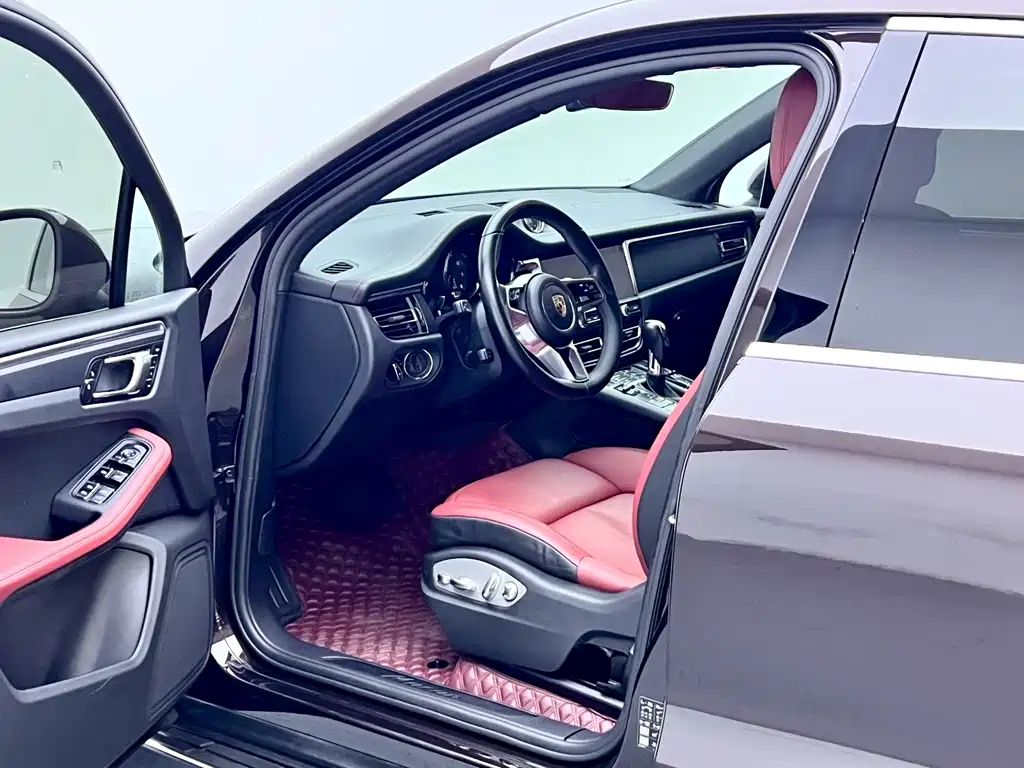 Porsche Macan — миниатюра 10