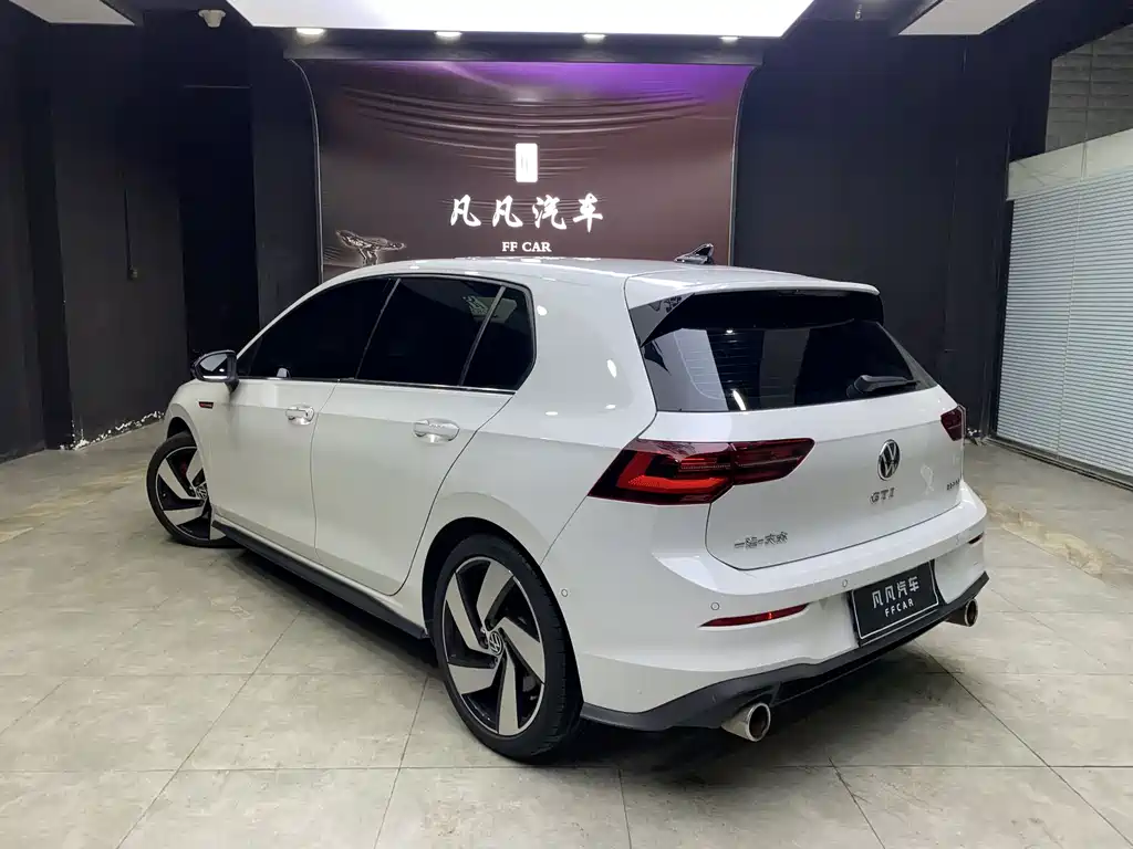 Volkswagen Golf GTI — миниатюра 3