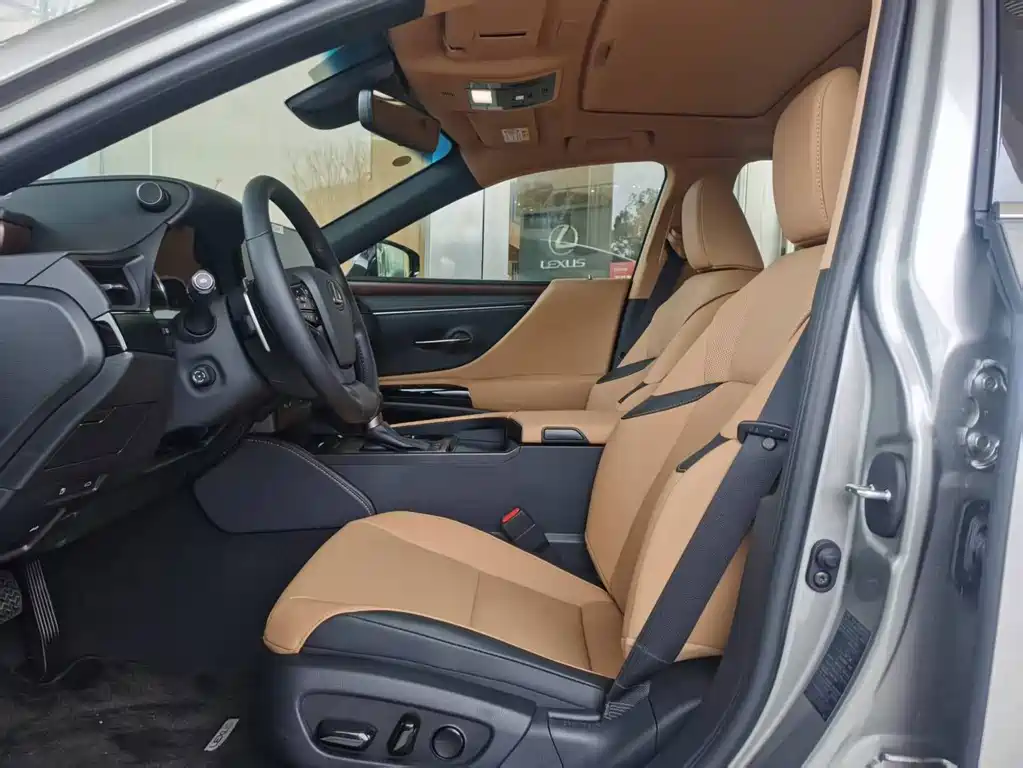 Lexus ES — миниатюра 11