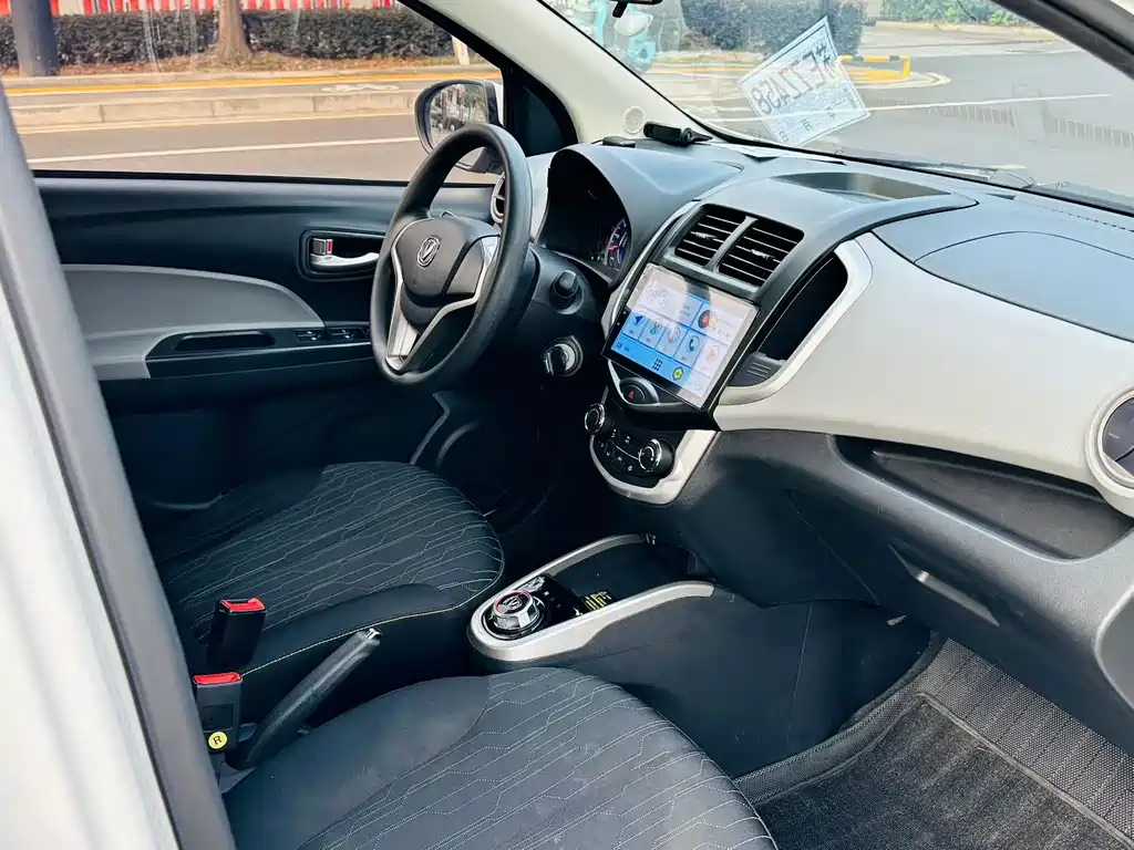 Changan Benben E-Star — миниатюра 7