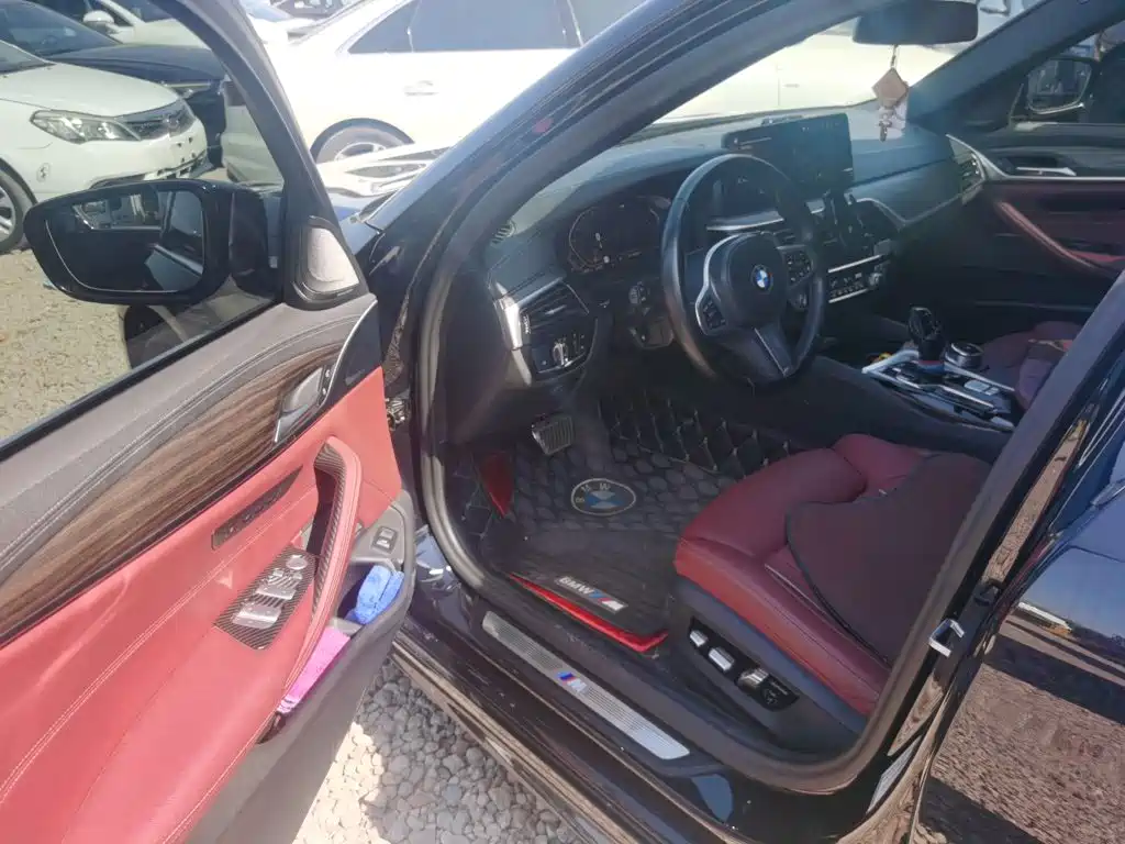 BMW 5 Series — миниатюра 17