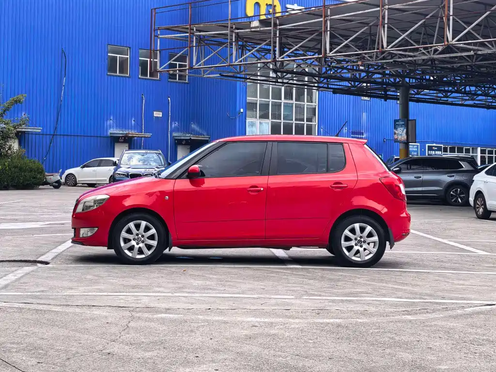Skoda Fabia — миниатюра 2