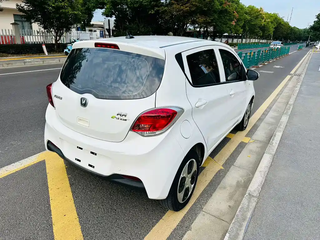 Changan Benben E-Star — миниатюра 4