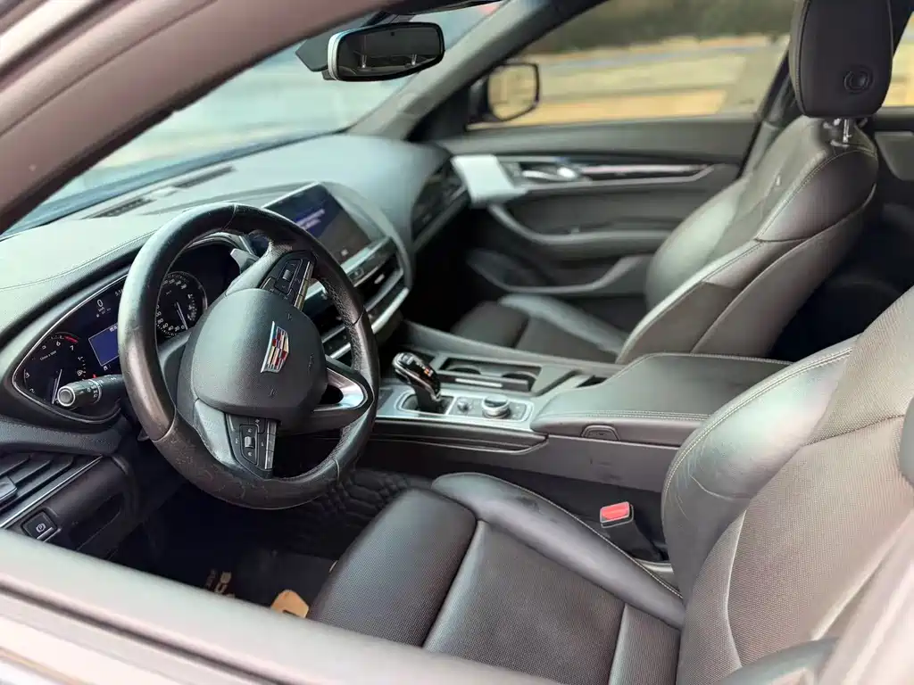 Cadillac CT5 — миниатюра 8