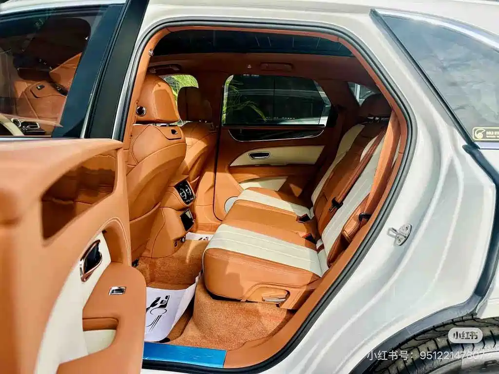 Bentley Bentayga 4.0T V8, фото 14