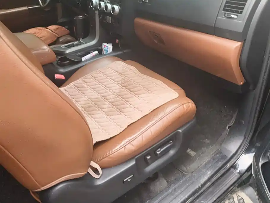 Toyota Sequoia — миниатюра 8