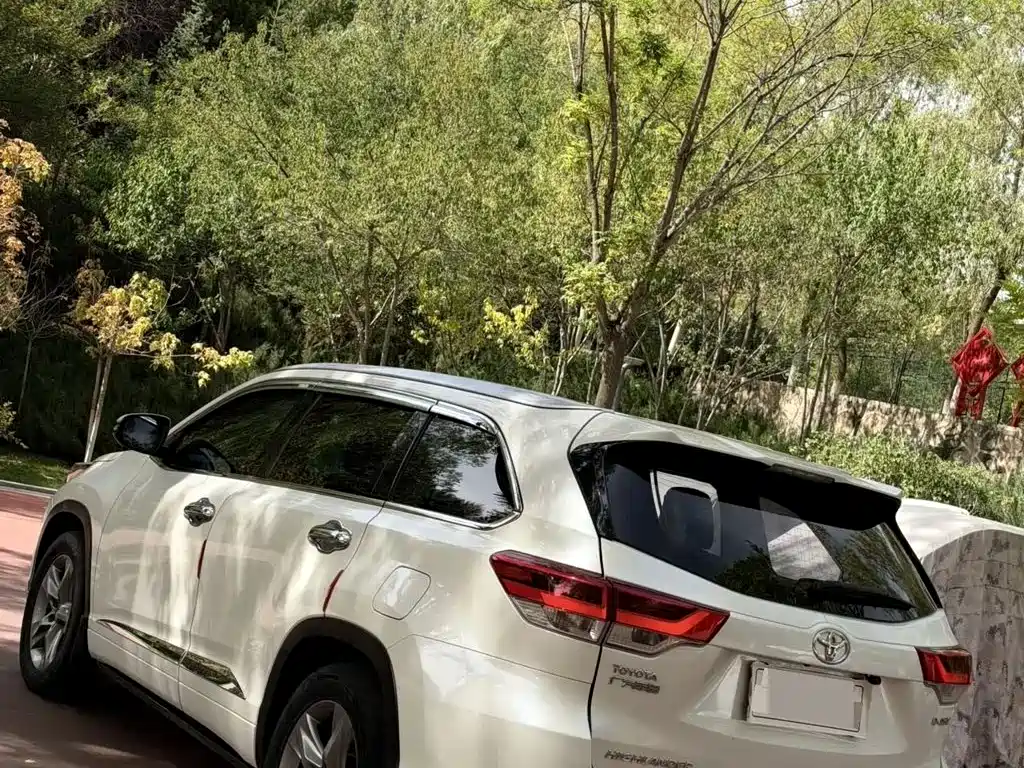 Toyota Highlander — миниатюра 6