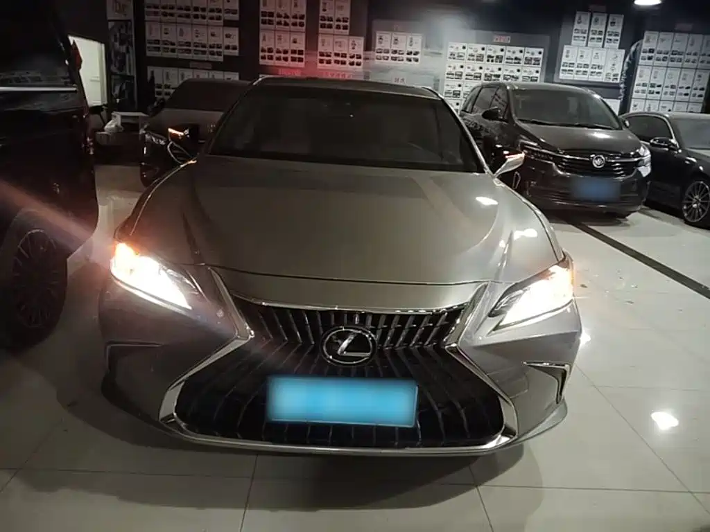 Lexus ES — миниатюра 3