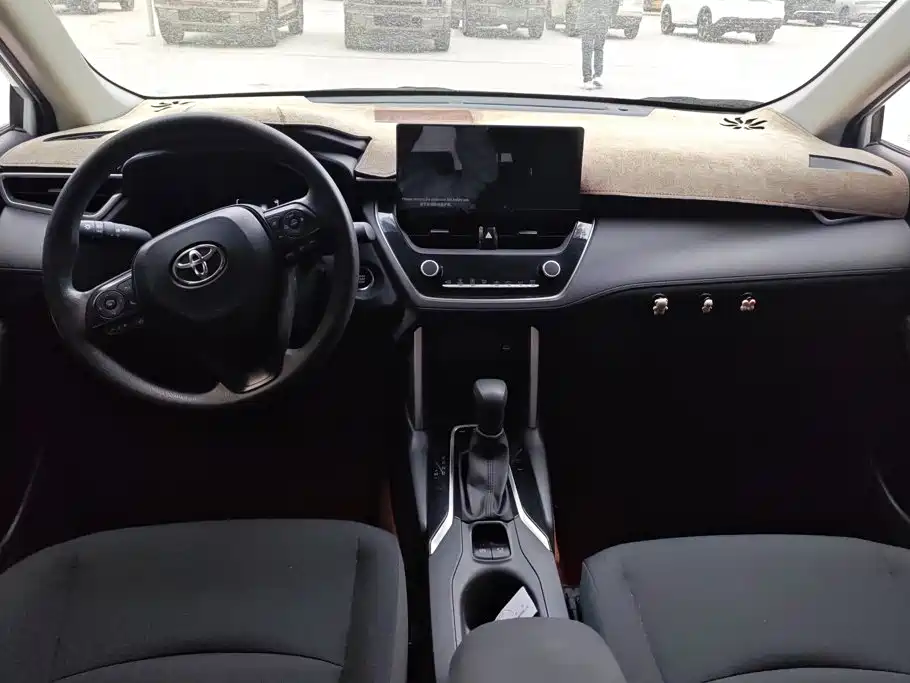 Toyota Corolla Cross — миниатюра 12