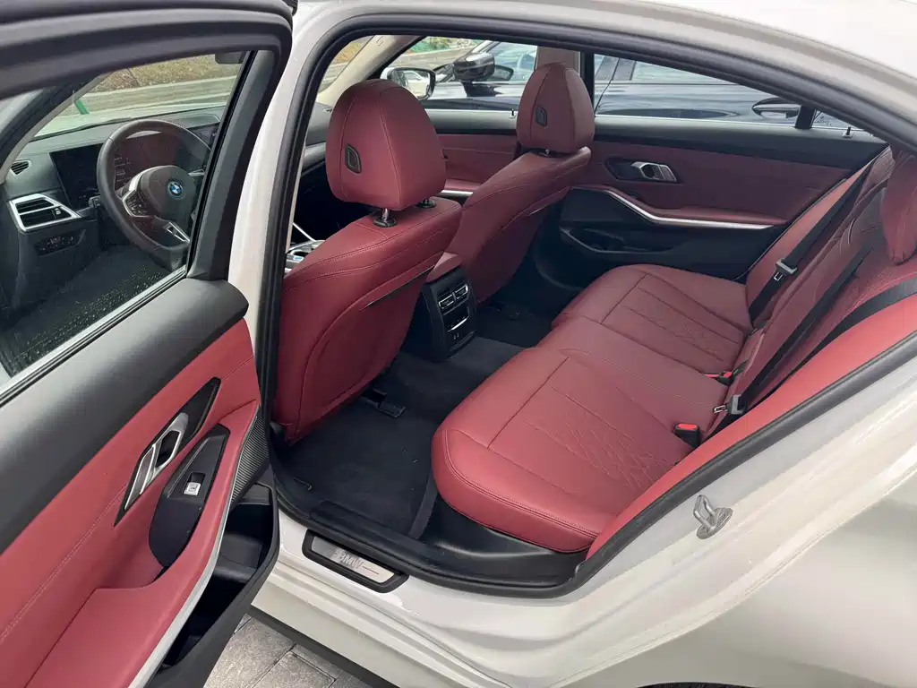 BMW i3 — миниатюра 7