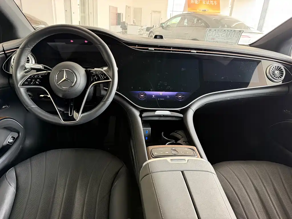 Mercedes-Benz EQS — миниатюра 13