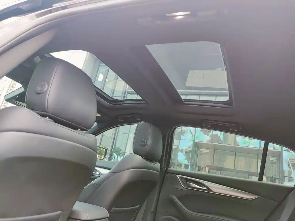 Cadillac CT5 — миниатюра 26