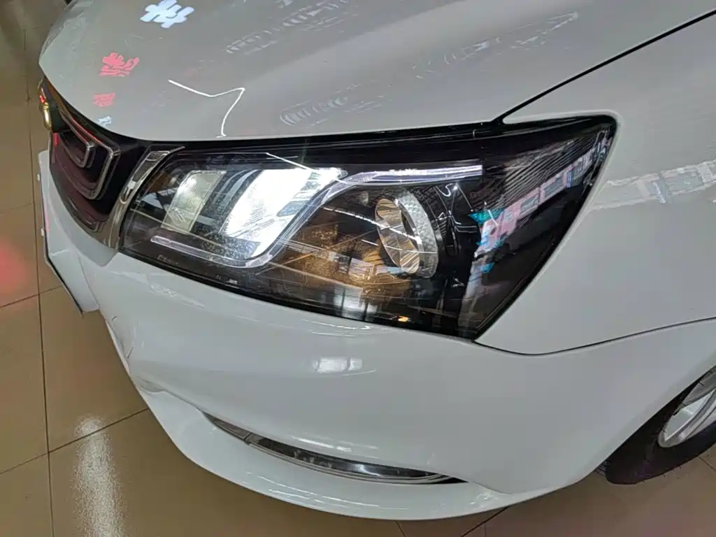 Geely Emgrand — миниатюра 24