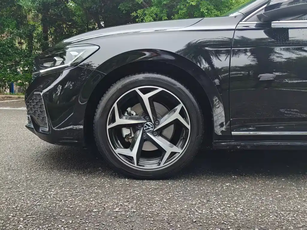 Volkswagen Passat — миниатюра 12