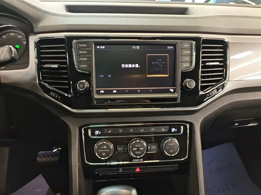 Volkswagen Teramont — миниатюра 13
